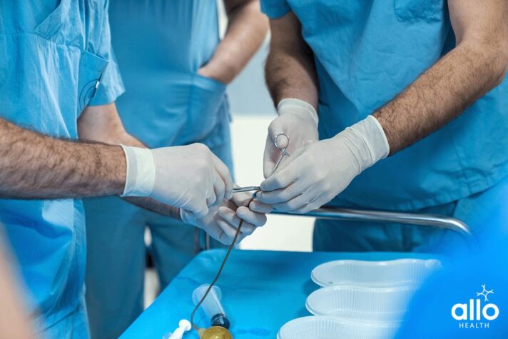 doctors performing the penile implant surgery

What Happens During A Penile Implant Surgery?