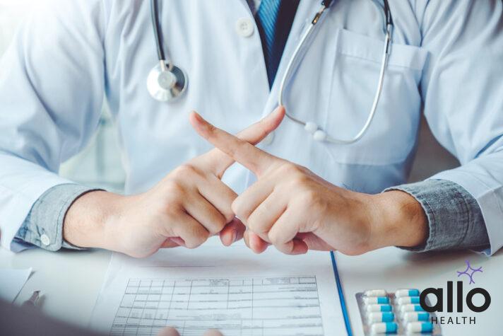 Nitrofurantoin: Guide to This Common Urinary Tract Infection Antibiotic 1 Infectious doctor alert Warn various contraindications for patients.