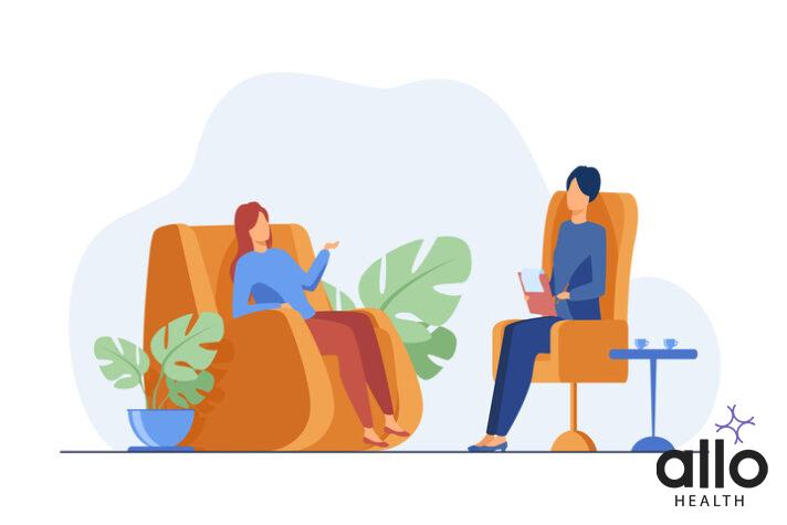 Woman visiting psychologist for Interpersonal Psychotherapy